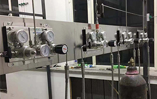 天然氣長輸管道工程施工應該使用哪些工程技術人員？